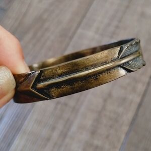 Antique Brass Arrow Bangle Bracelet